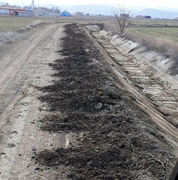 Yerköy’de Su Kanalları Temizlendi