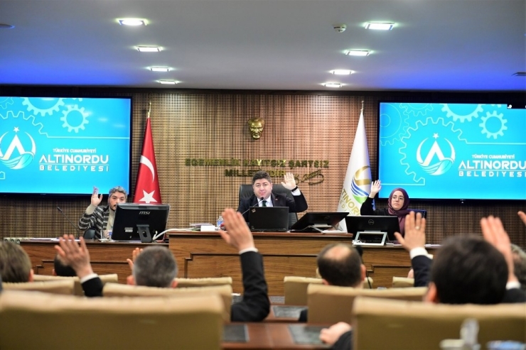 Aşkın Tören: “Şehir Ruhuna Uygun Altınordu İnşa Edeceğiz”