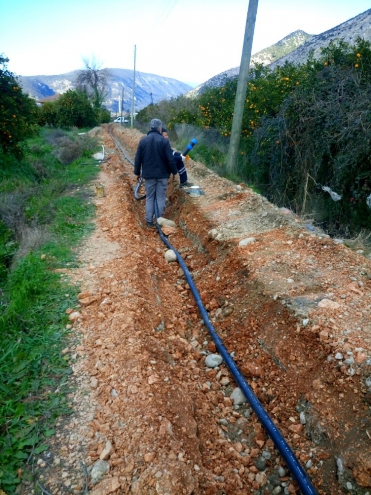 Finike Yuvalar’a Yeni İçme Suyu Hattı