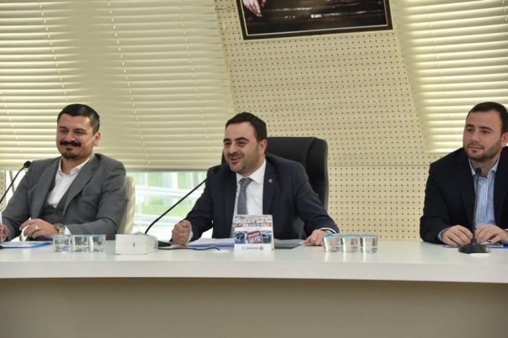 Başiskele Meclisi Huzur Haklarını Depremzedelere Bağışladı