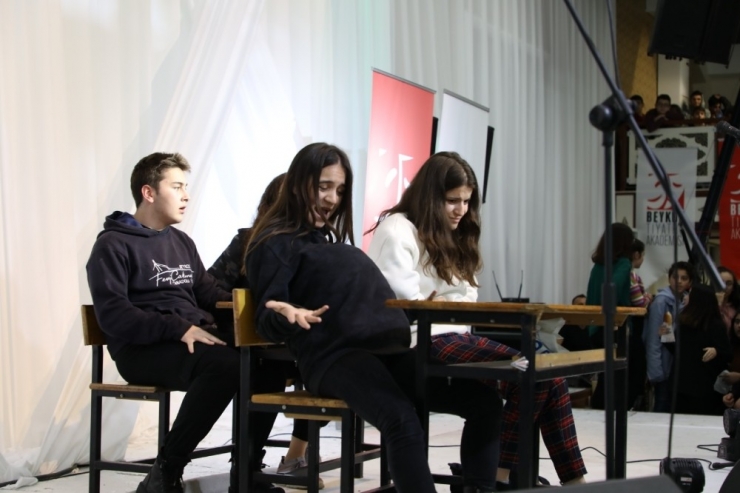 Beykoz’da Geleceğin Tiyatro Yıldızları Yetişiyor
