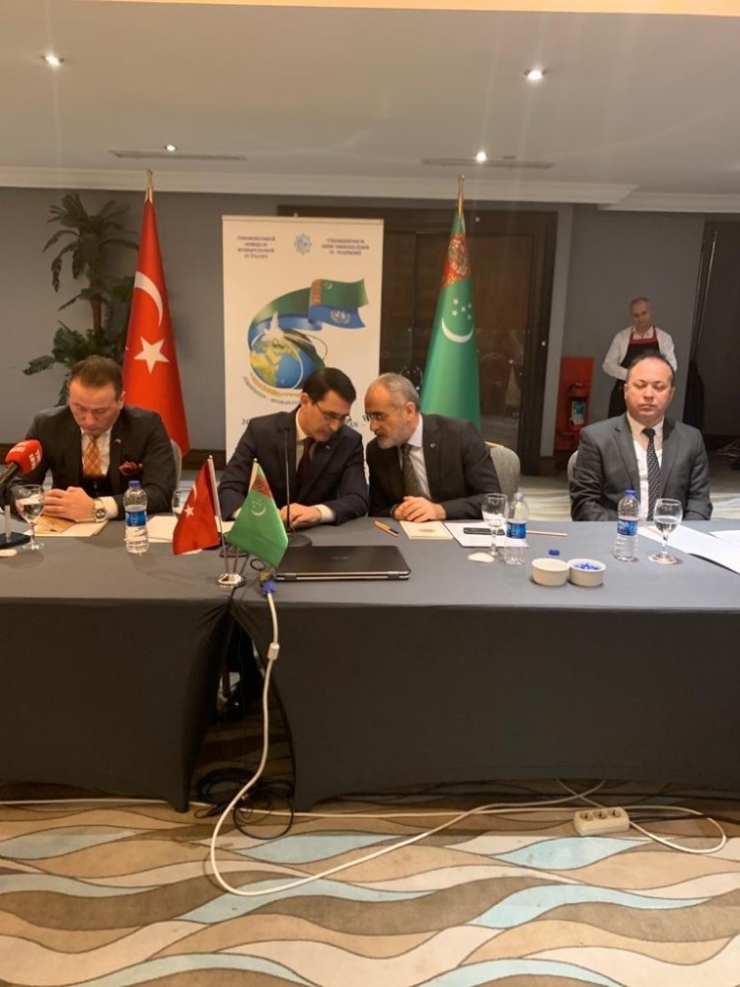 Cumhurbaşkanı Başdanışmanı Yalçın "Türkmenistan’ın Daimi Tarafsızlığının 25. Yılı" Etkinliğekatıldı