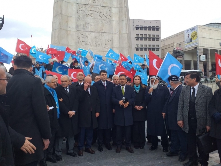 Ankara’da Çin Protestosu