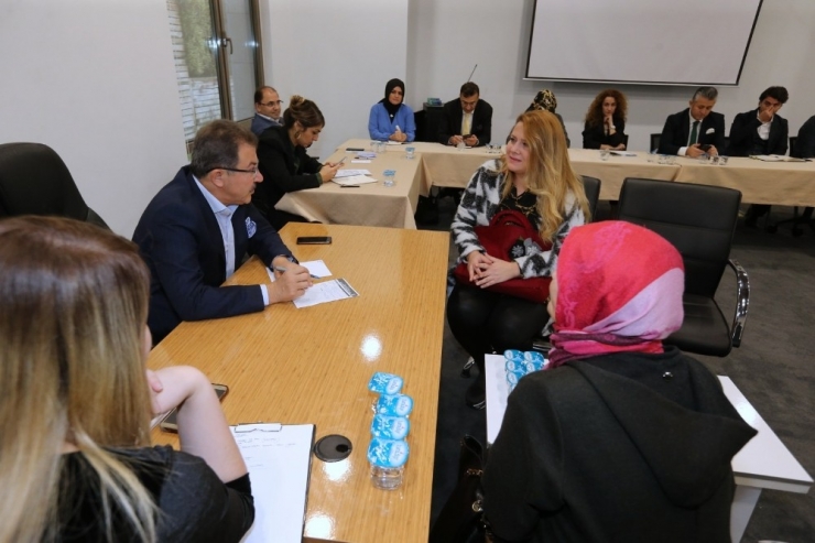 Başkan Deniz Köken, İlçe Sakinlerini Dinliyor