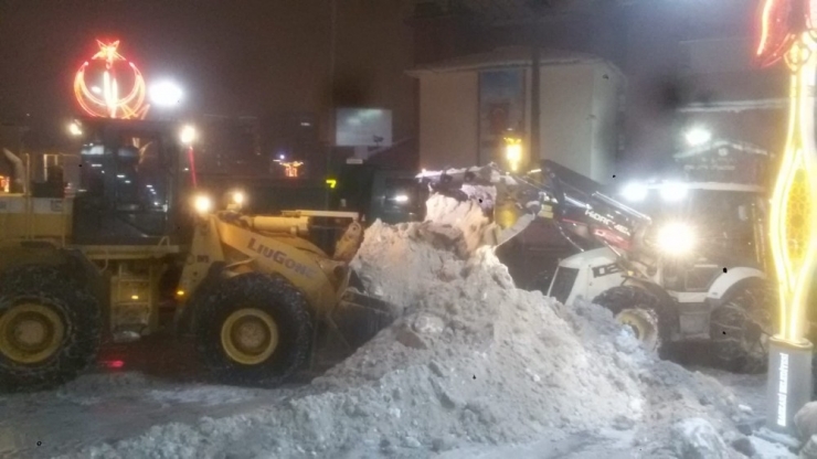 Hakkari’de Karla Mücadele Çalışması