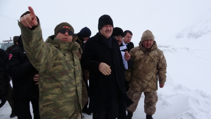 Bakan Soylu: “2 Kişi Olduğunu Değerlendiriyoruz”