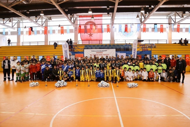 Miniminikler Turnuvasında Şampiyon Çeliktepespor Oldu