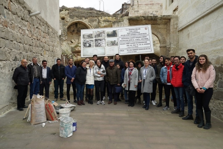 Kapadokya Üniversitesi’nde “Tarihi Eserlere Uygun Malzemelerle Dokunmak” Çalıştayı Düzenlendi