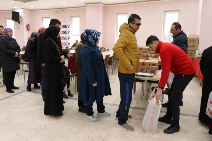 Lösev Niğde’de Et Dağıttı