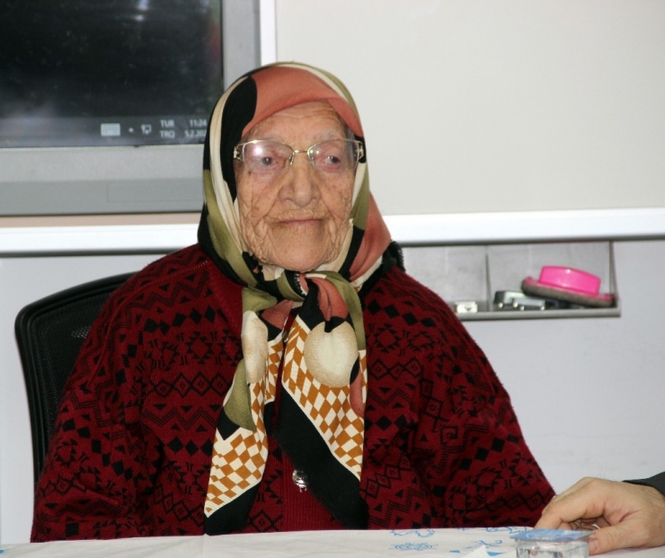 Şehit Annesini Duygulandıran Anma