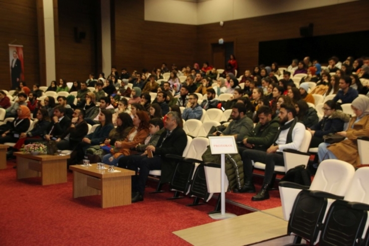 Nevü Öğrencilerine ‘Avrupa Gönüllü Hizmeti’