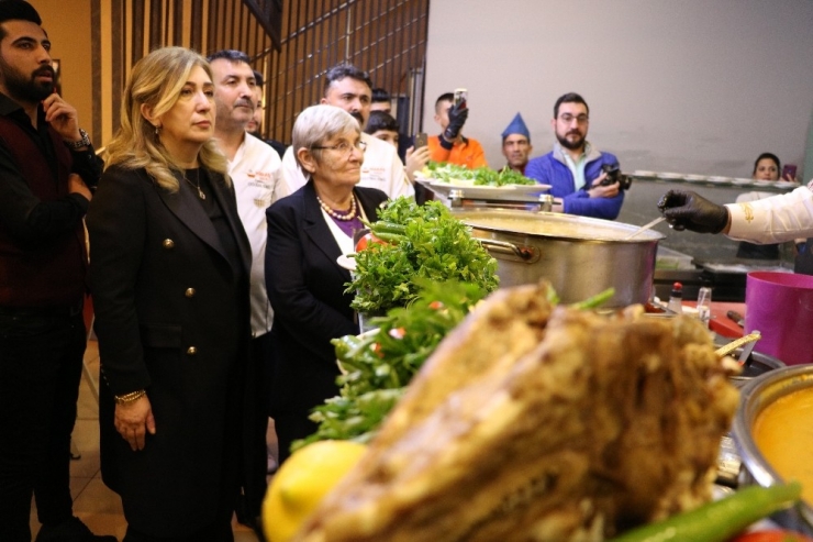 Canan Karatay: “Kelle Paça Korona Virüsü Önler”