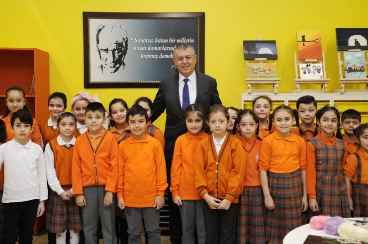 Şirket Çalışanları Birleşti, Öğrencilere Nitelikli Atölyeler Kurdu