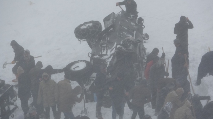 Çığ Faciasında Hayatını Kaybedenlerin Sayısı 21’e Yükseldi
