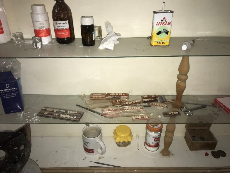 Adana’da İlkokul Mezunu Sahte Dişçi Operasyonu