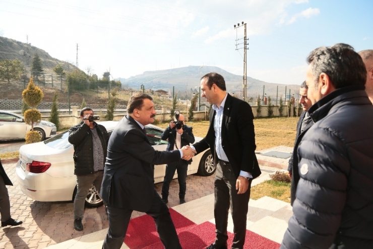 Yeni Malatyaspor’a Mke Ankaragücü Maçı Öncesi Moral Ziyareti