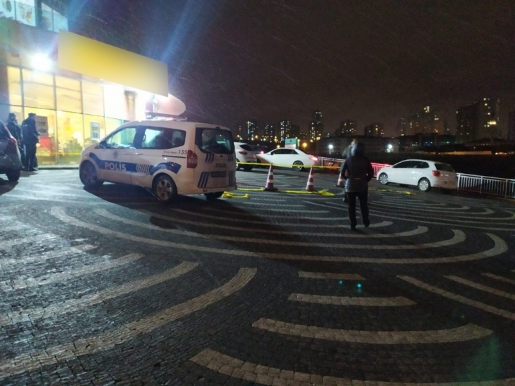 Hırsızı Durdurmak İsterken Silahla Başından Vuruldu