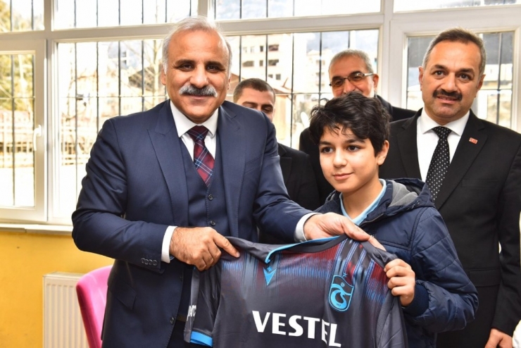 Başkan Zorluoğlu: "Bu Sene Uzungöl’ü Çok Daha Güzel Bir Hale Getirmek İçin Çalışmalıyız"