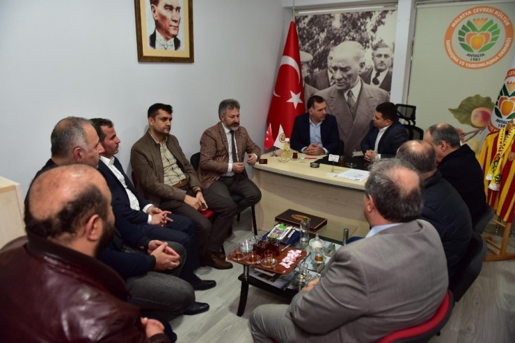 Tütüncü’den Depremi Yaşayan İllerin Derneklerine Taziye