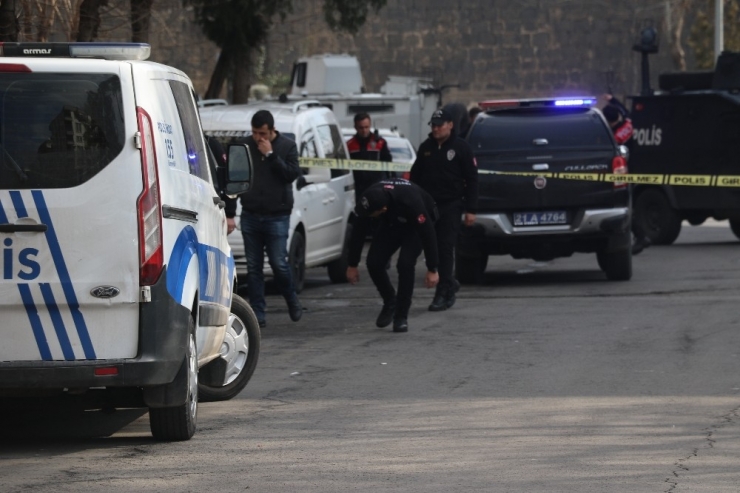 Diyarbakır’da Silahlı Kavga: 2 Yaralı