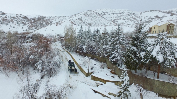 Erzincan’da Kar Ve Tipiden 92 Köy Yolu Kapandı