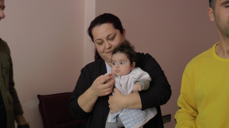 Nadir Görülen Hastalığına Yakalanan Hira Bebek İçin 60 Bin Euroluk İlaç Yurt Dışından Getirildi