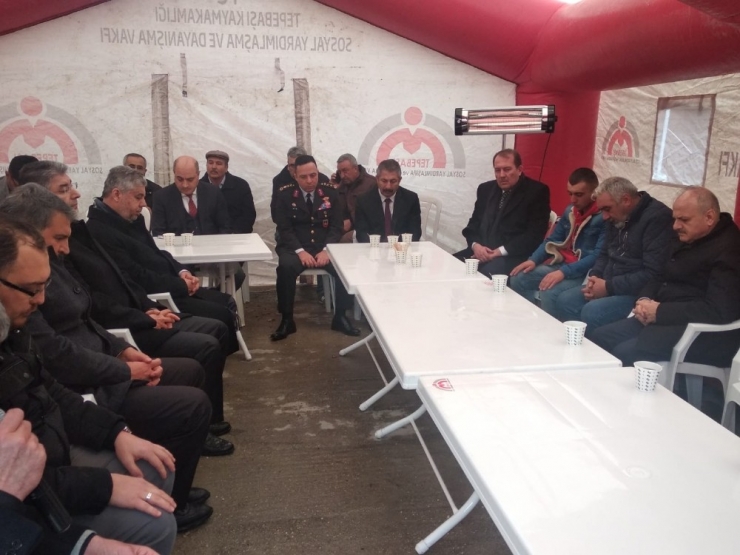 Vali Çakacak’ın Taziye Ziyareti