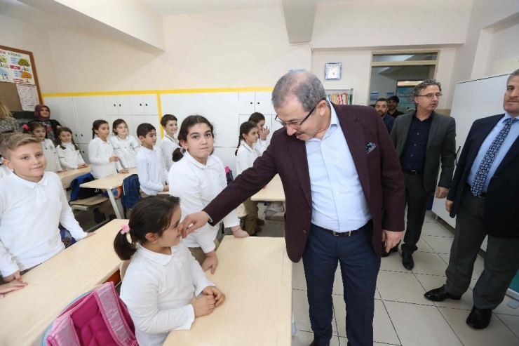 “Sağlıklı Yaşam Karavanı” Okul Yollarında