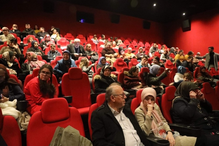 “Rafadan Tayfa Göbeklitepe” Filmine Eser’li Öğrencilerden Büyük İlgi