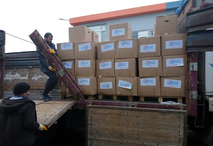 Dicle Elektrik’ten Depremden Etkilenen Vatandaşlara Gıda Desteği