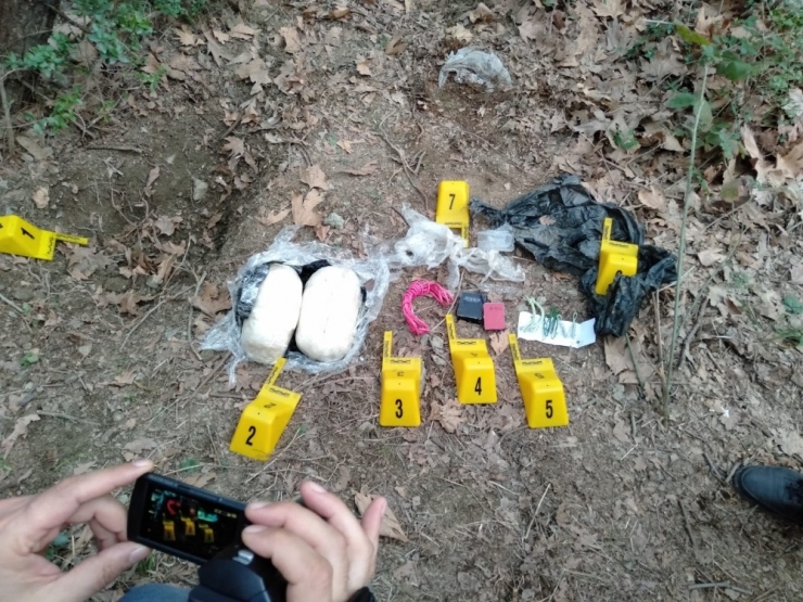 Bursa’da Eylem Hazırlığındaki 2 Terörist 5,5 Kilogram Patlayıcı İle Yakalandı