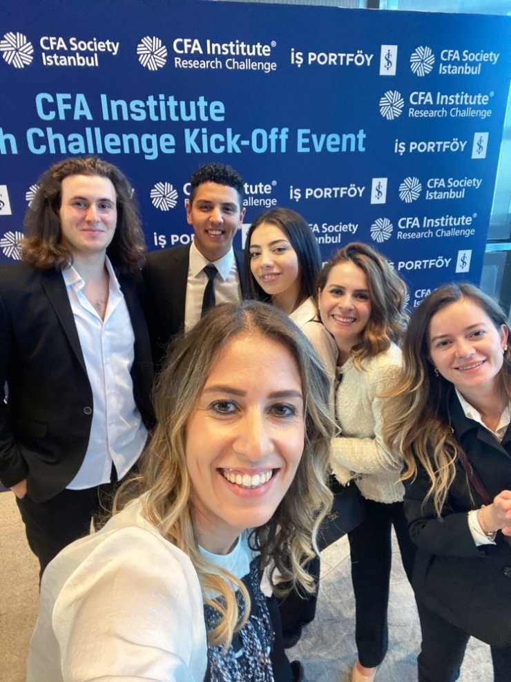 İzmir Ekonomili Gençler Avrupa Şampiyonasına Hazırlanıyor