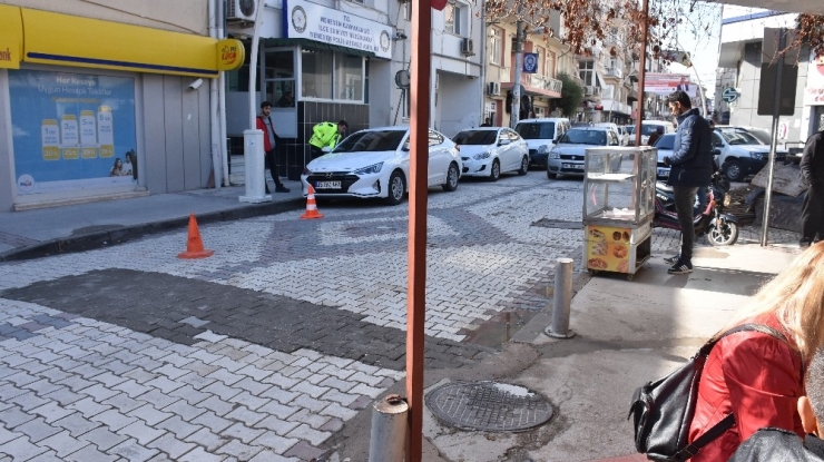 Öldürülen Anne-oğlun Şüphelileri Adliyeye Sevk Edildi