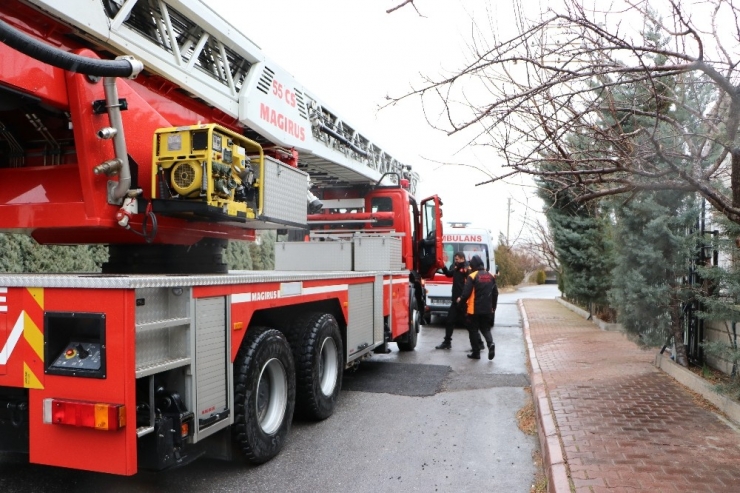 "İntihar Teşebbüsü" İhbarı Ekipleri Harekete Geçirdi, İhbar Asılsız Çıktı