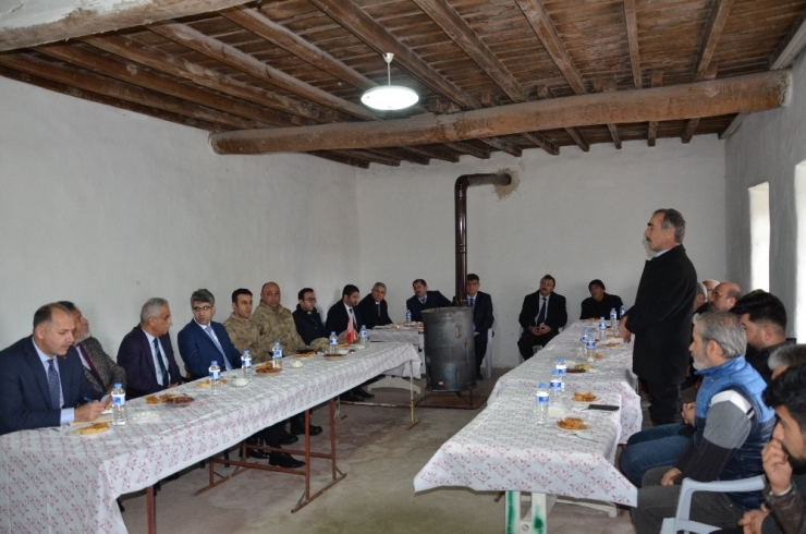 Mahallenin Sorunlarını Kaymakam Çalışır’a İlettiler