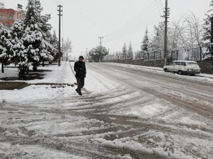 Demirci’de Yoğun Kar Yağışı