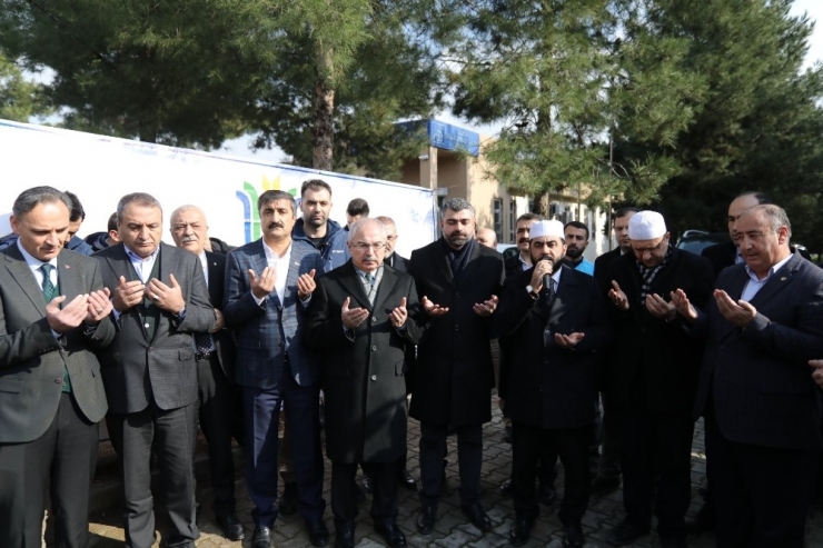 Mardin’den Elazığ Ve İdlib’e Yardım Tırları Gönderildi