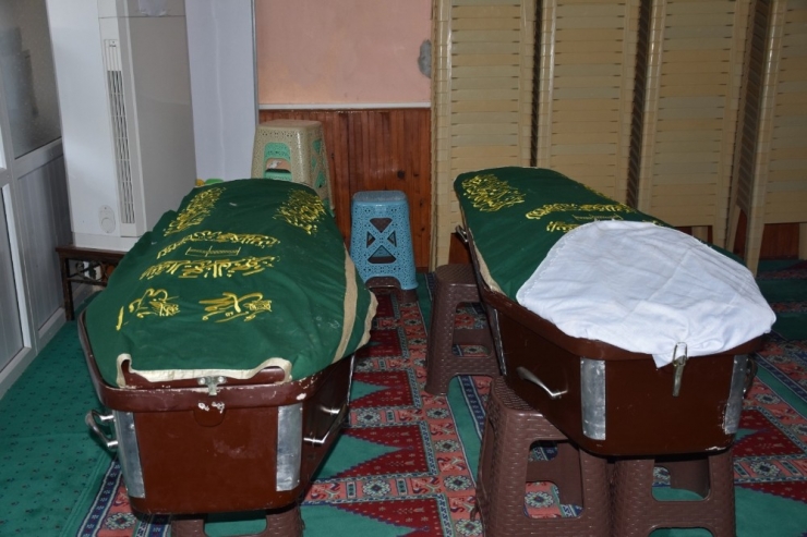 İzmir’de Hamile Anne Ve Oğlunun Ölümüyle İlgili 3 Şüpheli Tutuklandı