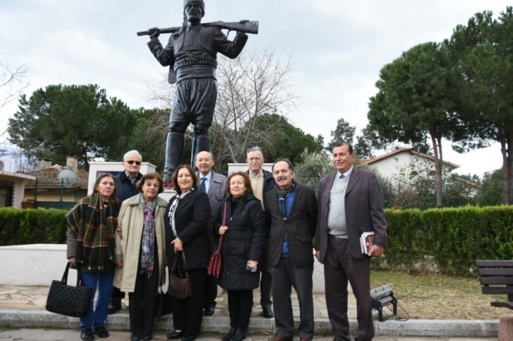 Demirci Mehmet Efe Mezarı Başında Anıldı