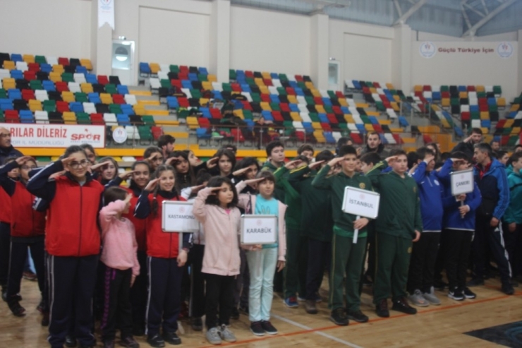 Minik Yüreklerin Kalbi Van’da