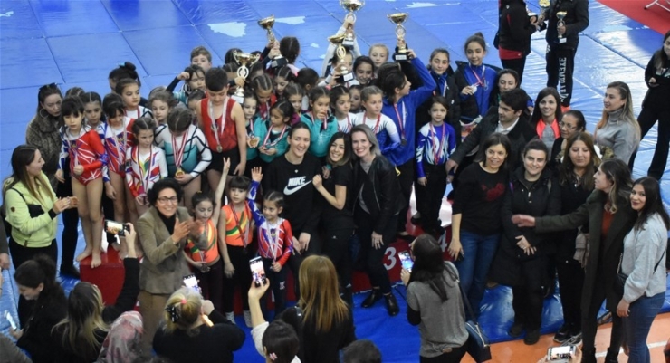 Isparta’da Cimnastik Yarışması Heyecanı