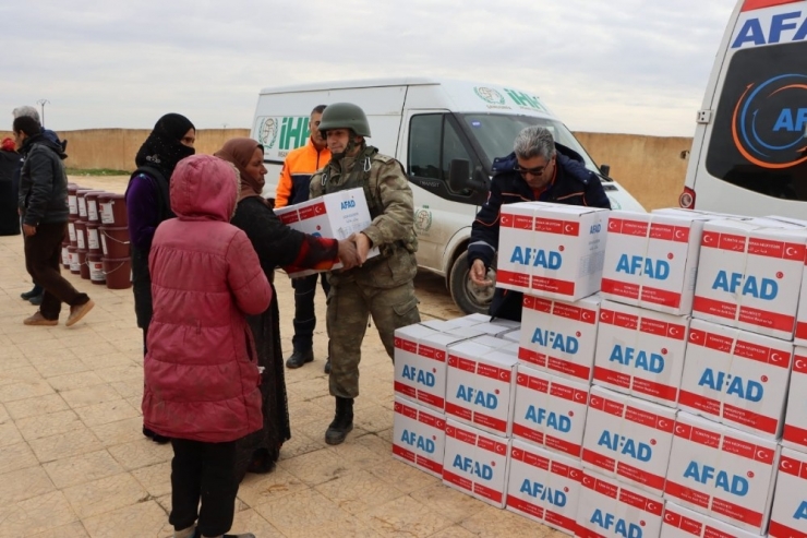 Resulayn Ve Telabyad’a İnsani Yardımlar Devam Ediyor