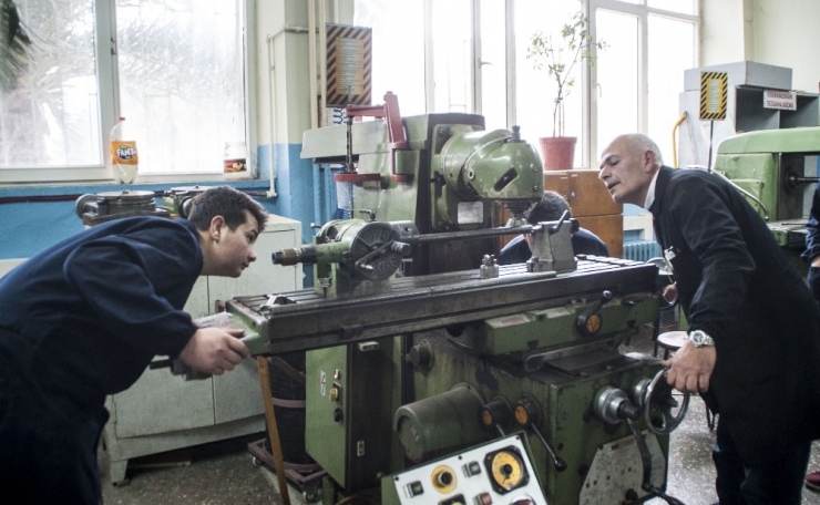 Bafra Mesleki Ve Teknik Anadolu Lisesinden İstihdam Ve Ülke Ekonomisine Katkı