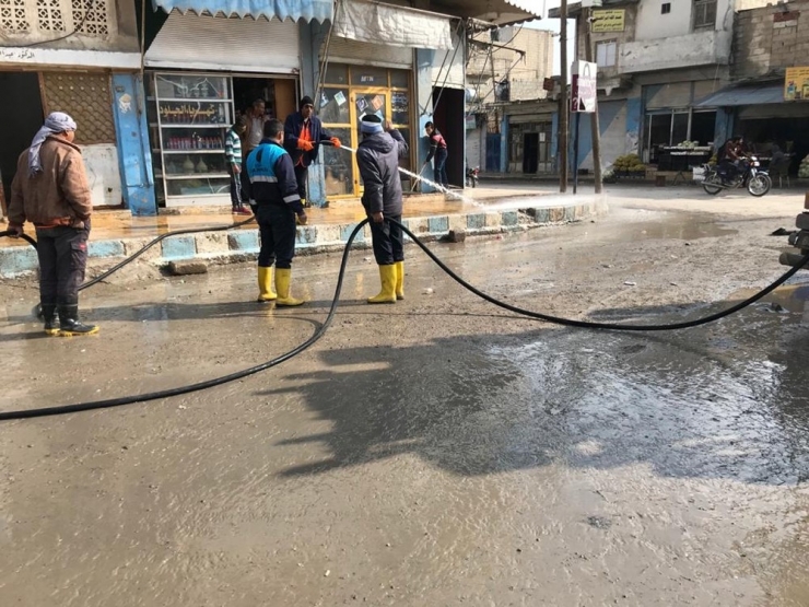 Telabyad Şehir Merkezinde Temizlik Çalışması Yapılıyor