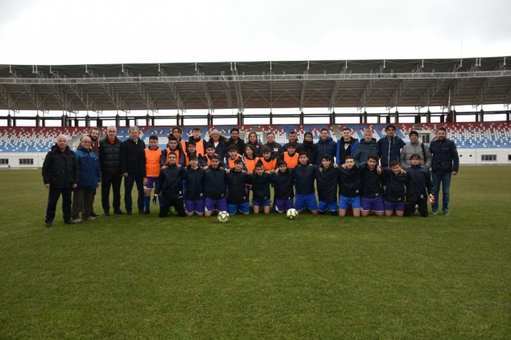 Isparta Ve Burdur’dan Ortak Antrenör Gelişim Semineri