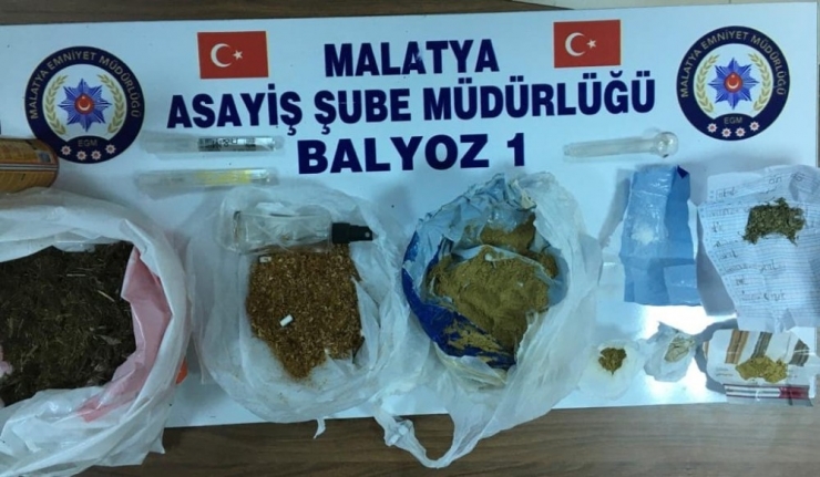 Uyuşturucu Ve Silah Ele Geçirildi