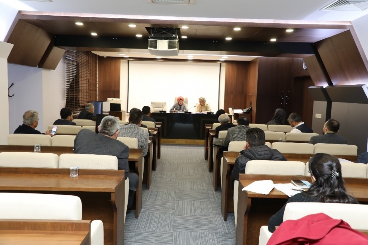 Akyurt’a Yüzme Havuzu Ve Gençlik Merkezi