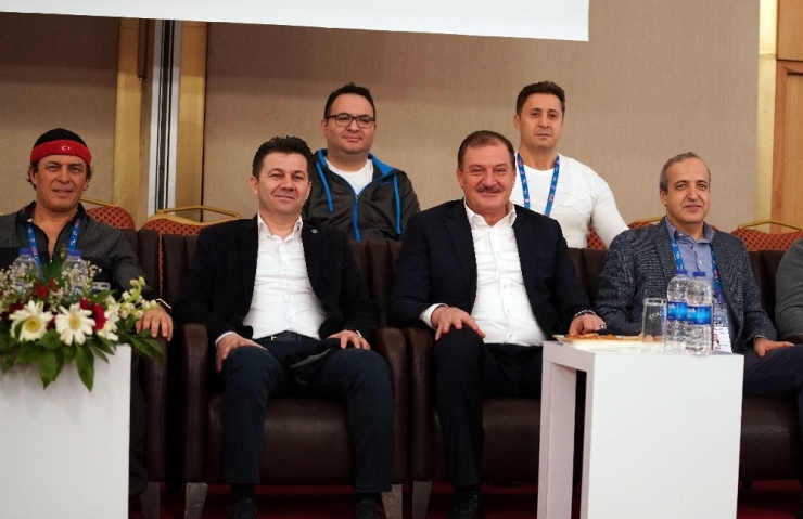 Tekvandoda Madalya Yağmuru