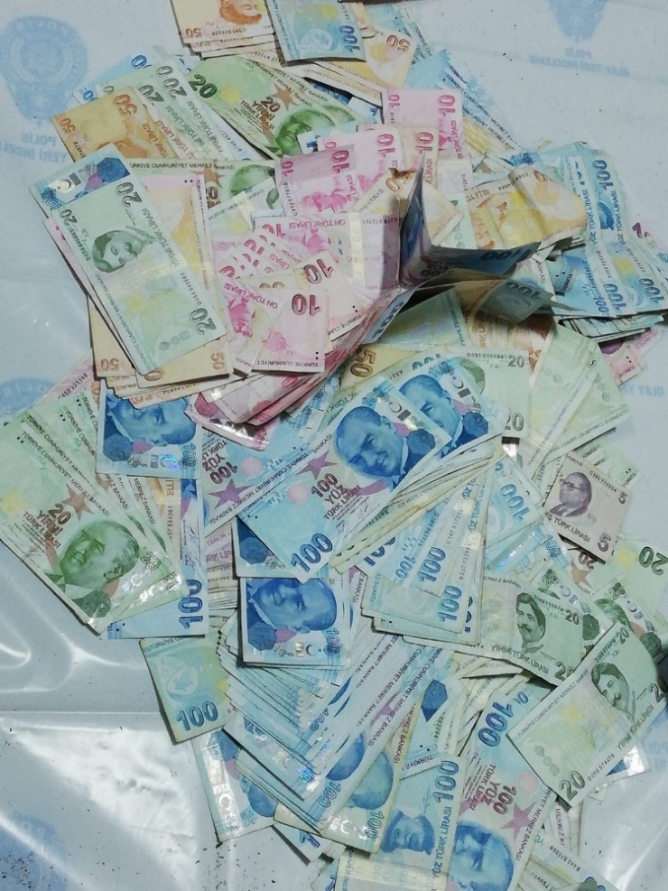 Torbacıların Evinden Servet Çıktı