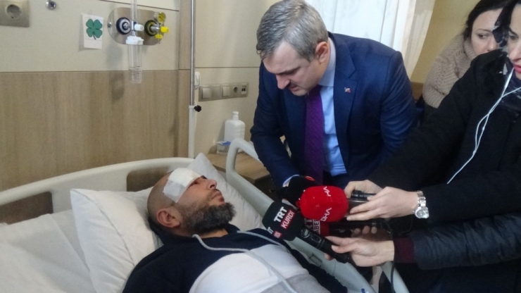 Ak Parti İstanbul İl Başkanı Şenocak, Uçak Kazasında Yaralananları Ziyaret Etti